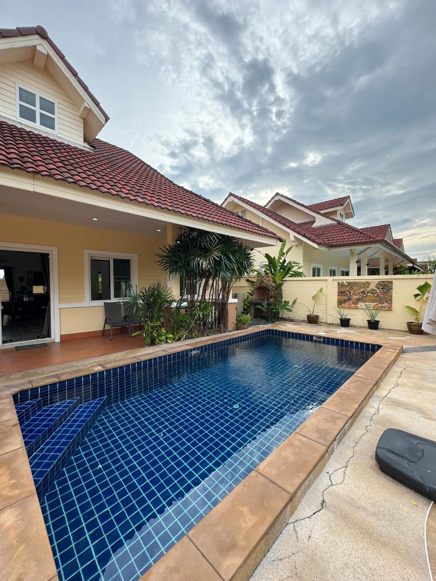 Relax Private Pool Villas - 4 Bedroom Villas Ao Nang Exterior photo